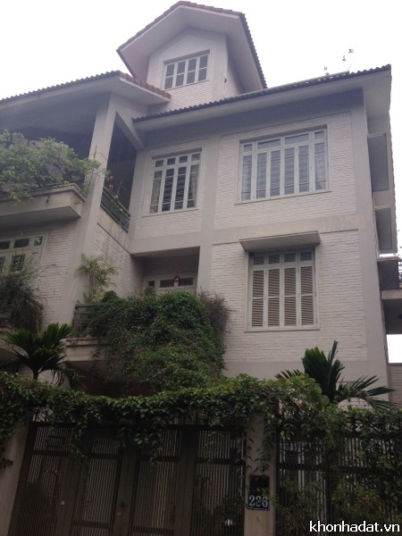 Bán Nhà Biệt thự Nguyễn Thị Định, diện tích 200m, 3,5 tầng, mặt tiền 12m giá 37 tỷ