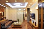 Cần bán căn hộ 71 Nguyễn Chí Thanh 76 m2, nội thất đẹp ban công Đông Nam, view hồ, giá 2,550 tỷ