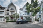 Cần chuyển nhượng gấp BT đơn lập Vinhomes Riversdie view sông, sân vườn rộng, đối diện công viên