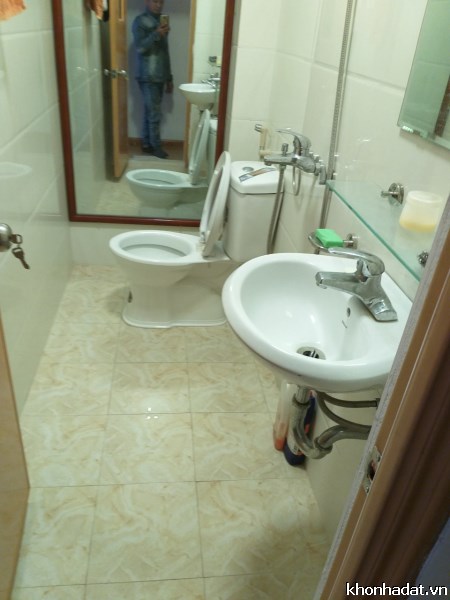 BÁN NHÀ CHÍNH CHỦ SỔ ĐỎ VUÔNG ĐẸP NỞ HẬU PHỐ TÔN THẤT TÙNG DT: 35M. GIA.3.5 TỶ.