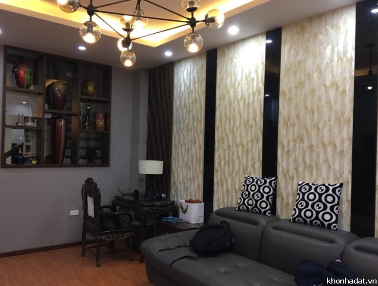 Bán gấp nhà phố Kim Mã 54m2x6 tầng, 5 pn, ngõ ô tô-Giá 9.7 tỷ