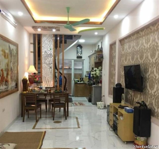 Bán nhà 5 tầng, 3pn, 30m ra phố Đội Cấn, Ba Đình / giá 3.3 tỷ