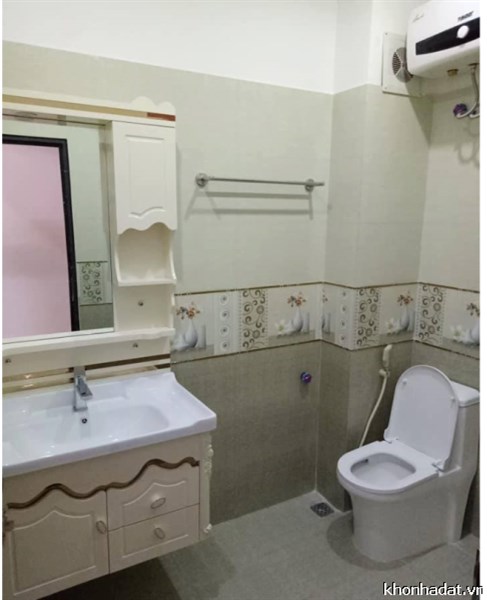 Bán nhà vườn 3 tầng phố Đội Cấn, Ba Đình. Ô tô đỗ sát nhà. Giá 8,5 tỷ
