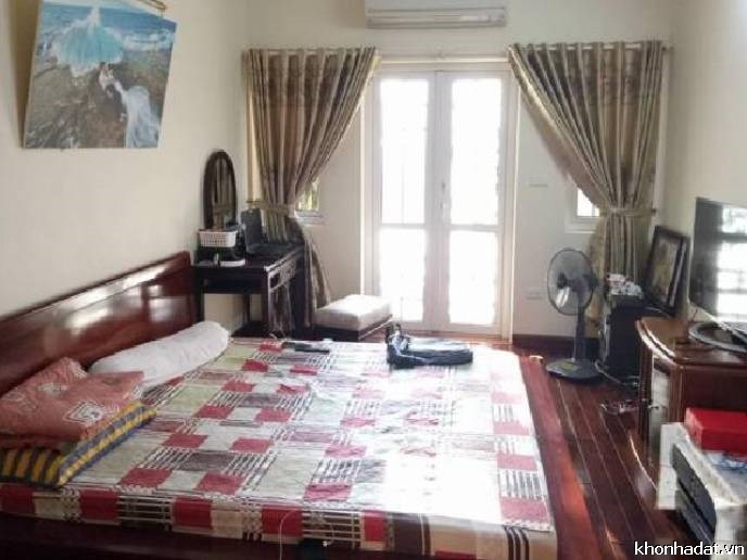 Chỉ hơn 3 tỷ có ngay nhà 5 tầng, 30m ra MP Đội Cấn, Ba Đình