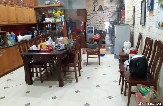 Nhỉnh 2 tỷ nhà đẹp, vị trí đẹp khu vưc Giáp Nhất, sổ đỏ chính chủ.