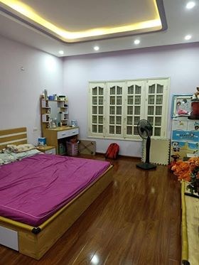 Bán nhà phố 8/3 ô tô đỗ cửa giá 2,05 tỷ