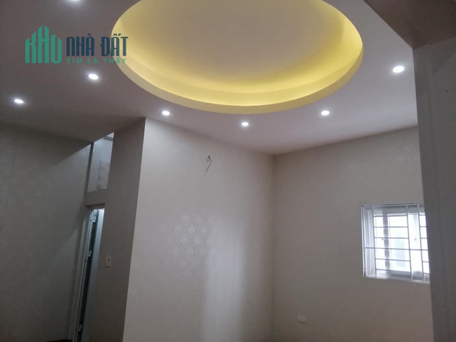 Bán gấp nhà An Dương Vương, mới ,ô tô, ở luôn. 80m x 4.5T . Giá: 5.8 tỷ. LH: 0564035246.