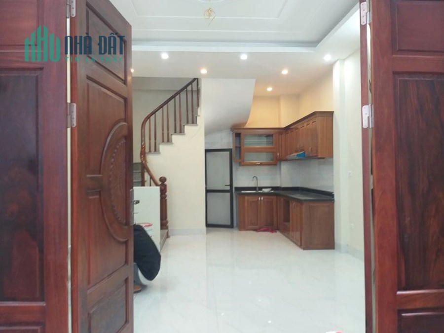 Chỉ dưới 3 tỷ sở hữu nhà 5 tầng tại khu phân lô đẳng cấp tại Võ Chí Công, Tây Hồ.