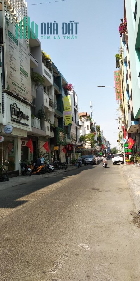 Bán khách sạn mặt tiền đường Hoa Lan, P.2, Phú Nhuận