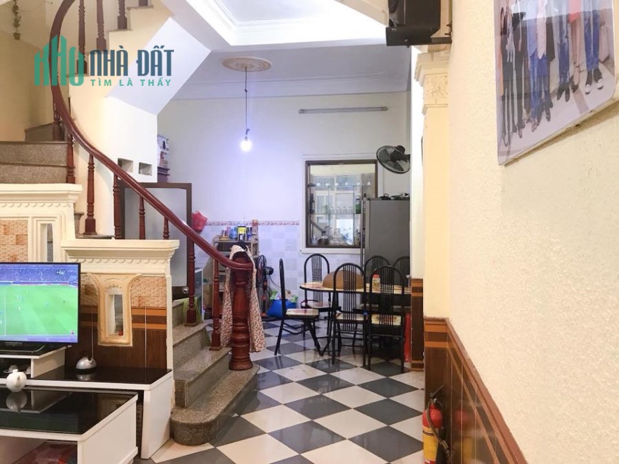 Bán nhà Khương Đình 40M x 4T , MT4.5 , 3.2 tỷ Thanh Xuân.