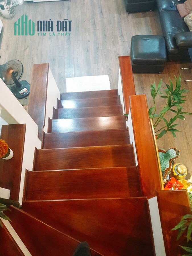 Bán nhà phố Đồng Nhân, dt 48mx4t, mt 5m, giá 5tỷ.