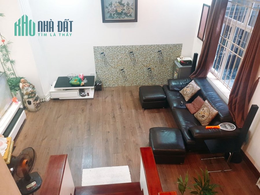 Bán nhà phố Đồng Nhân, dt 48mx4t, mt 5m, giá 5tỷ.
