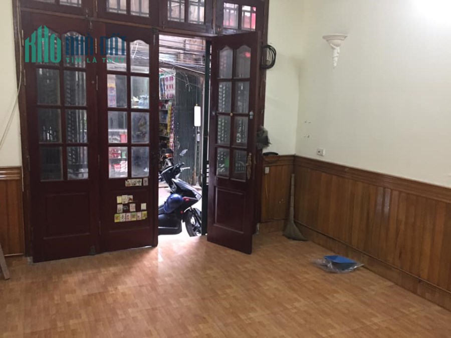 Bán gấp nhà Đội Cấn, Phường Ngọc Hà, Ba Đình 40m2, 5 tầng kinh doanh nhỏ