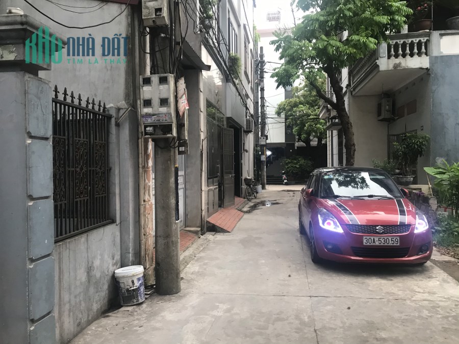 Cần tiền bán mảnh đất ở tổ 13 tt Đông Anh, Khu Thiết Bị Điện tặng kèm nhà 3 tầng 1 tum!