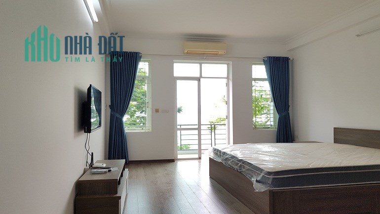 [ID: 818] Cho thuê căn hộ dịch vụ tại Yên Phụ, Tây Hô, 45m2, 1PN, view hồ, đầy đủ nội thất mới