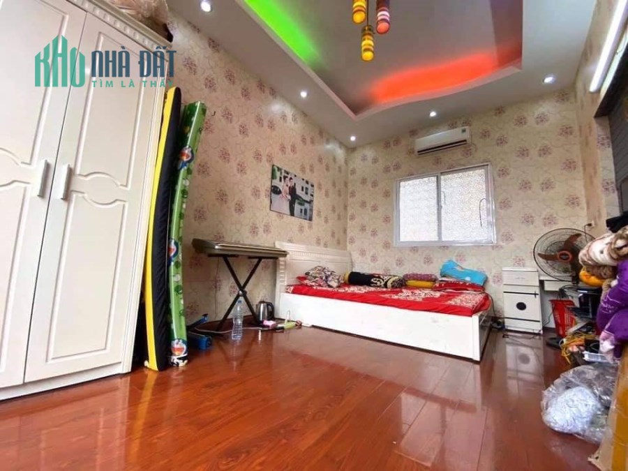 bán GẤP nhà lô góc thoáng sáng nội thất VIP Chính Kinh, dt 35x4, 2.64 tỷ.