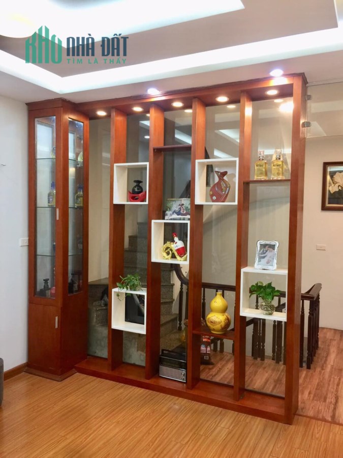 Ngôi nhà xinh và xịn, Nguyễn Ngọc Nại, Thanh Xuân, HN. DT 50m2, MT 4m. 7,5 tỷ (TL).