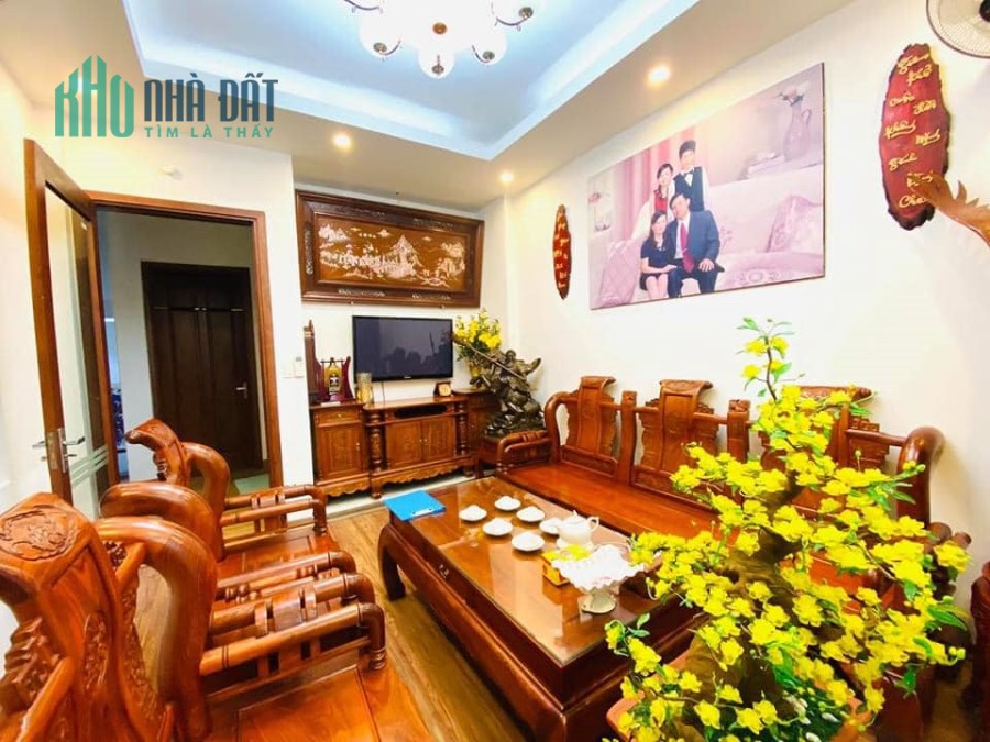 Bán nhà 2 mặt ngõ Phố Lê Trọng Tấn, Thanh Xuân, diện tích 62m2, giá 5.7 tỷ.