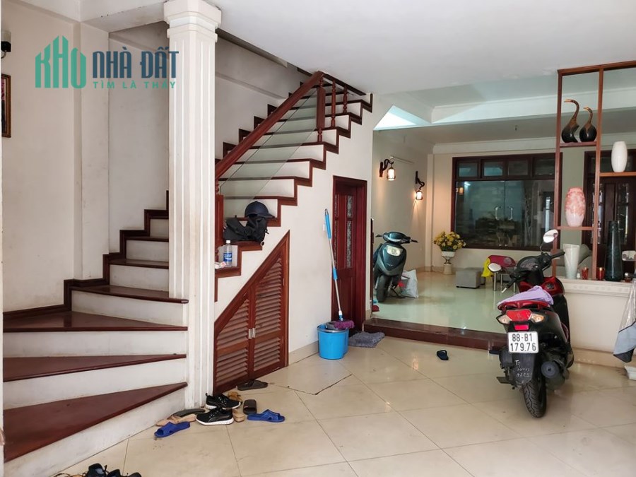 Bán nhà phân lô Lương Sử, Quốc Tử Giám, ô tô tránh, đẹp long lanh, kinh doanh, 70m2x5t, giá 8,9 tỷ