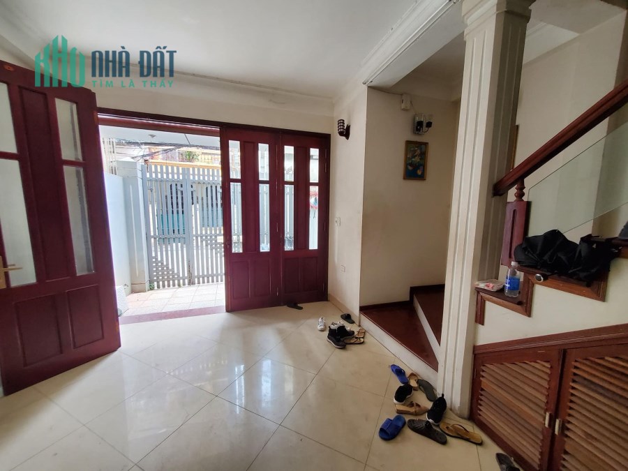 Bán nhà Lô góc phố Thái Hà- Kinh doanh tốt- Mặt tiền rộng- 45m2- 4 tầng -giá 5.6 tỷ.
