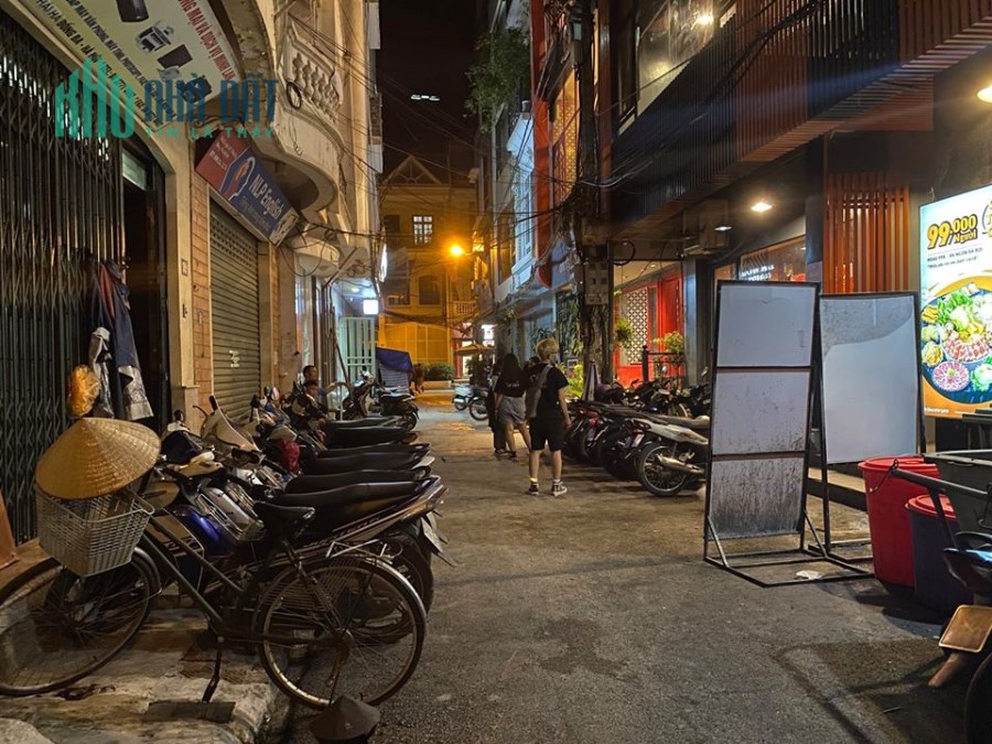 Bán nhà lô góc Đội Cấn, ngã ba Giang Văn Minh, 56m2, 4 tầng, kinh doanh