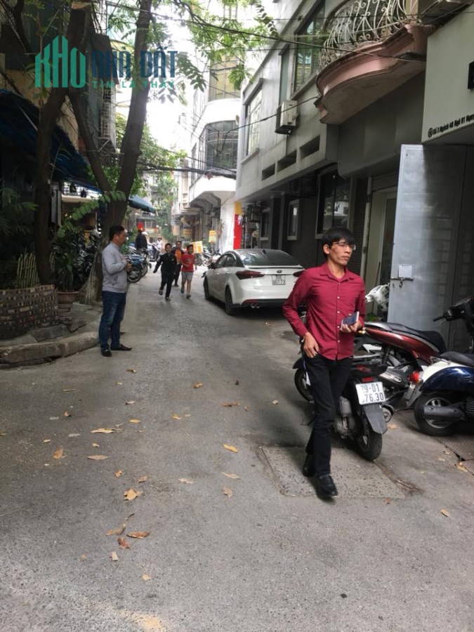 Bán nhà Nguyễn Chí Thánh 5 tầng 6,9 tỷ
