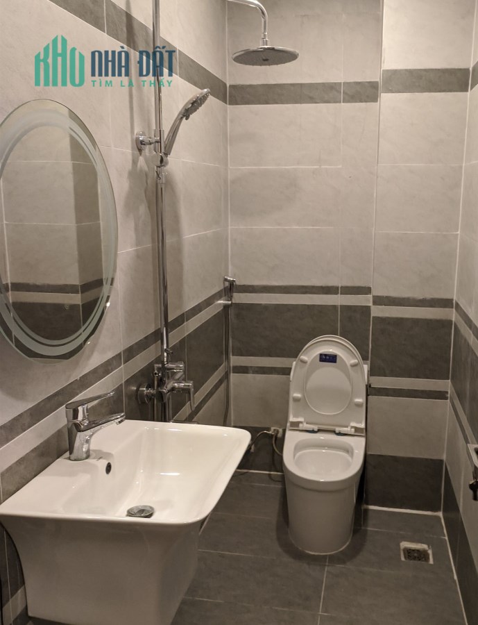 Bán nhà ngõ 12 Nguyễn Ngọc Nại, Thanh Xuân, HN. DT 65m2; giá 5,95 tỷ.