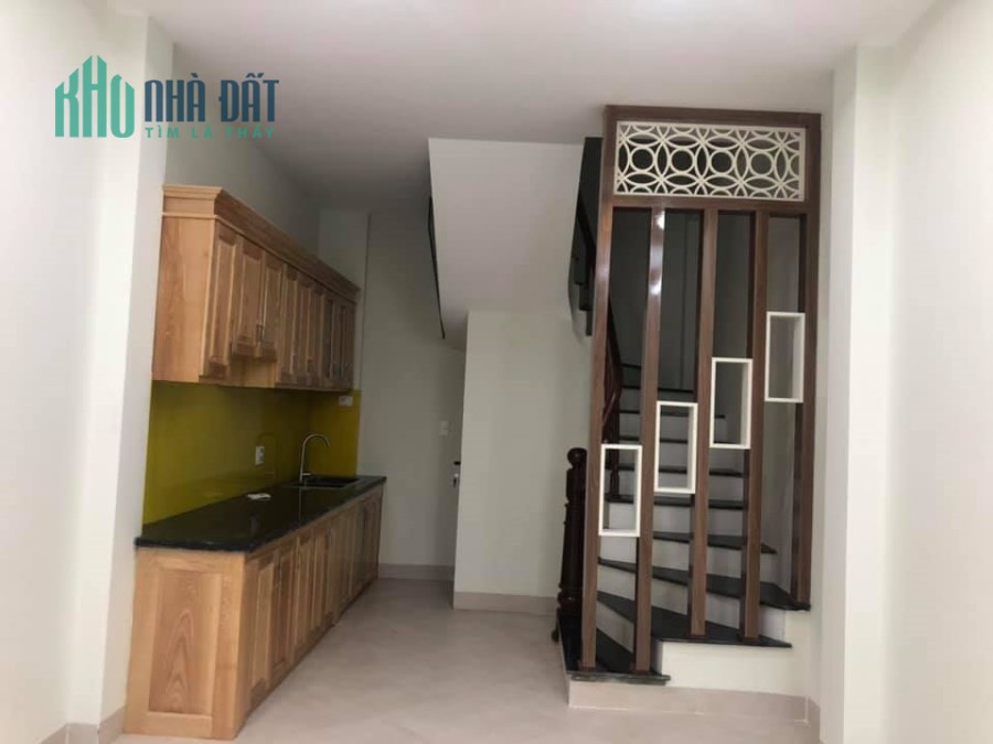 BÁN NHÀ 252 TÂY SƠN – ĐỐNG ĐA 31M2 x 5 TẦNG, MT 5M, GẦN HỒ.