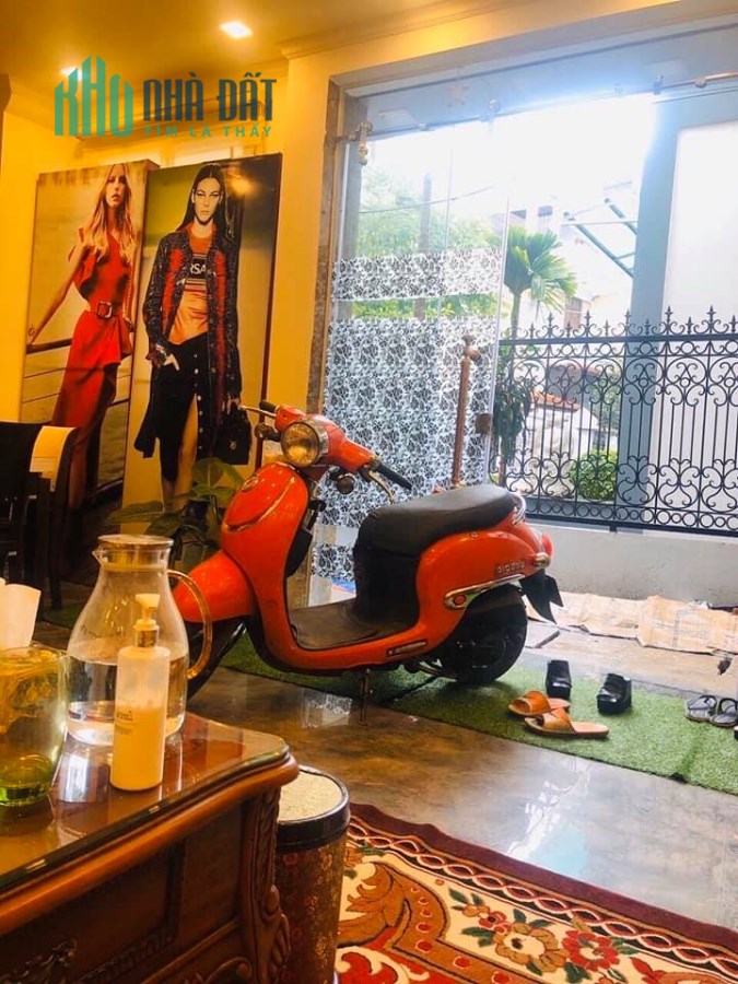 Bán nhà khu phân lô Phố Phùng Chí Kiên, Cầu Giấy diện tích 41m1, 5 tầng, mặt tiền 6m, giá 5.6 tỷ.