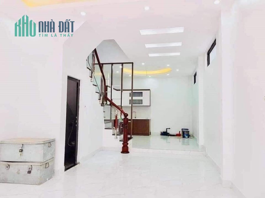 Bán Nhà Bồ Đề, 40 M2, 5 tầng, Nhà xây mới, bán nhanh 3 Tỷ 0979120272.