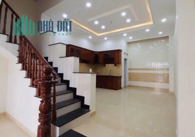 Bán nhà đẹp giá tốt cho gia đình an cư lâu dài Quốc Lộ 13