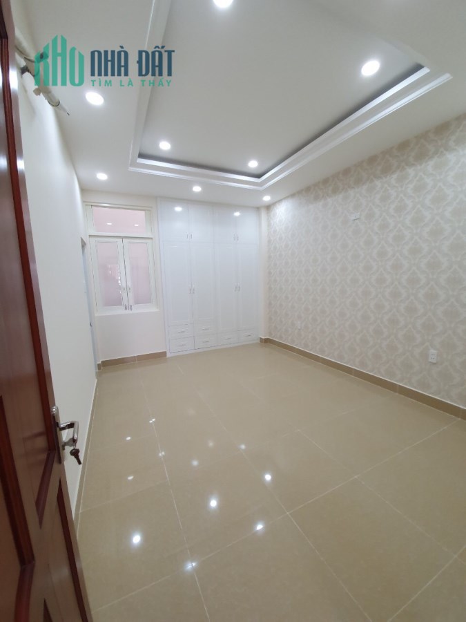 Bán nhà 1 trệt 2 lầu, đường 16 - Phạm Văn Đồng, ngay chân cầu Bình Lợi. Hiệp Bình Chánh, TĐ