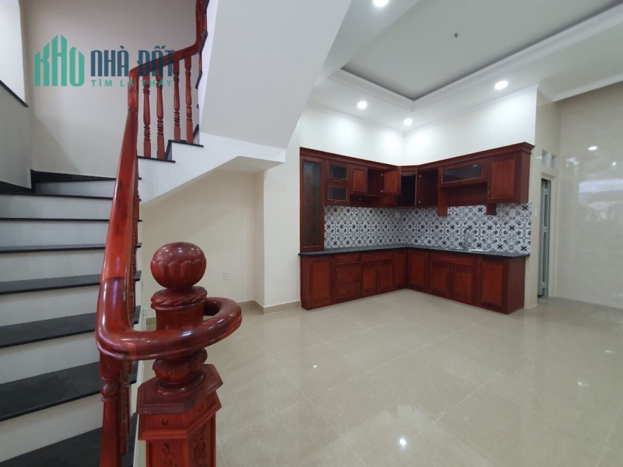 Chỉ với 4 tỷ bạn đã sở hữu căn nhà phố ngay đường số 3 kế bên Vạn Phúc City