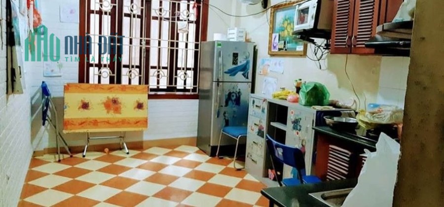 Bán nhà Thái Hà, 5 tầng, ngõ nông, ở luôn, 2.35 tỷ.