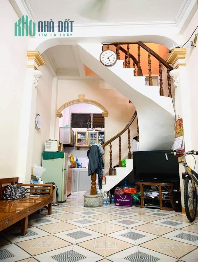 Bán nhà Thái Hà 26m3, 3 tầng , ngõ nông, ở luôn, 1.9 tỷ.