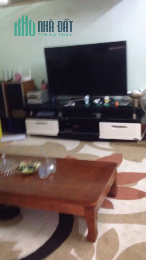 Hơn 1 tỷ, Nguyễn Văn Cừ, Long Biên Nhà riêng 45m2, mt4m2.
