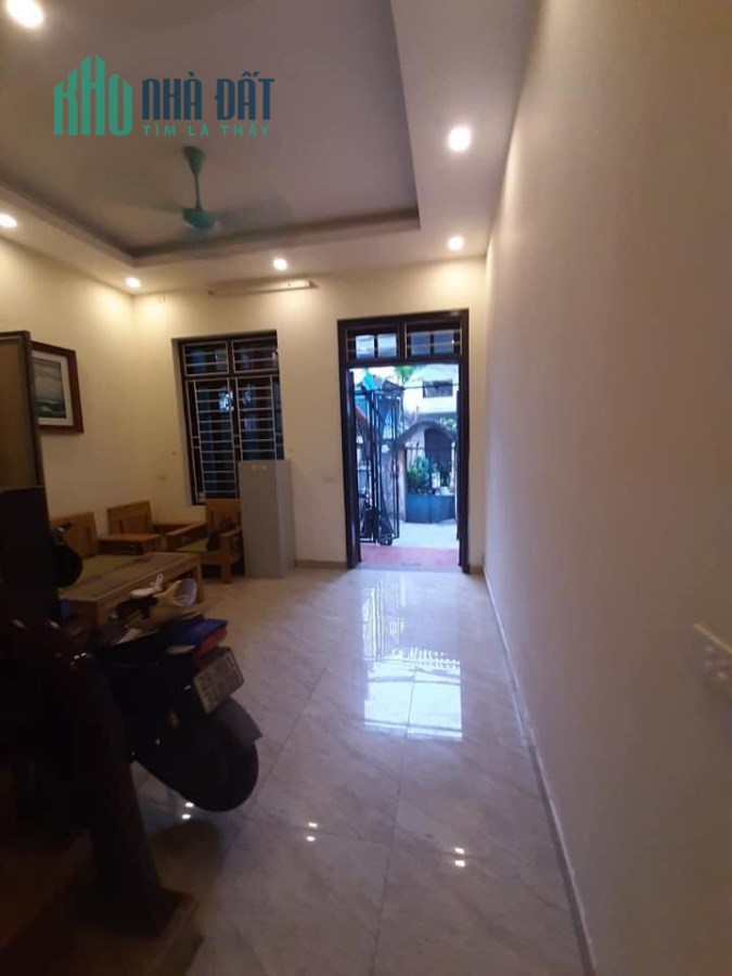 BÁN GẤP,NHÀ NGUYỄN VĂN CỪ 57M2; 4 TẦNG ;MẶT TIỀN 5M;GIÁ 4.1TỶ.
