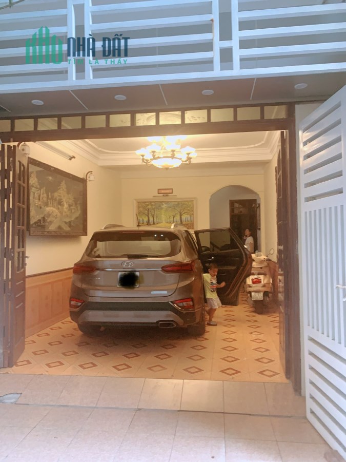 BÁN NHÀ PHỐ NGUYỄN VĂN CỪ – ĐẤT PHÂN LÔ -– Ô TÔ VÀO NHÀ – CỬA NHÀ Ô TÔ ĐỖ