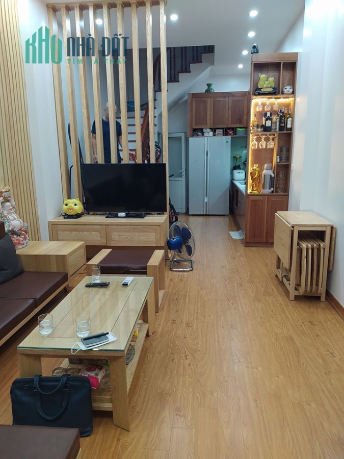 20m ra Oto, Đường 2.5m Nhà Đẹp Thái Hà 38m2 6T, MT 3.8m giá 3.5 tỷ