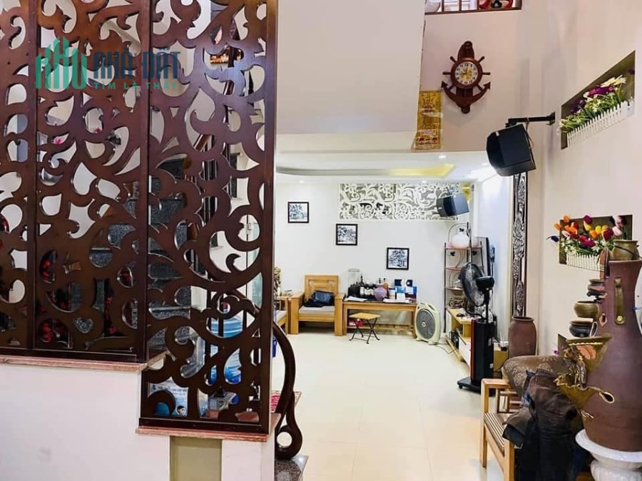 Bán nhà Hoàng Văn Thái – Thanh Xuân Hà Nội. DT: 42m2 x 5 Tầng. giá: 4.5 tỷ