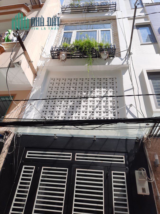 Chính chủ cần bán nhà Quận Phú Nhuận , HXH, 50 M2 chỉ  4  tỷ.