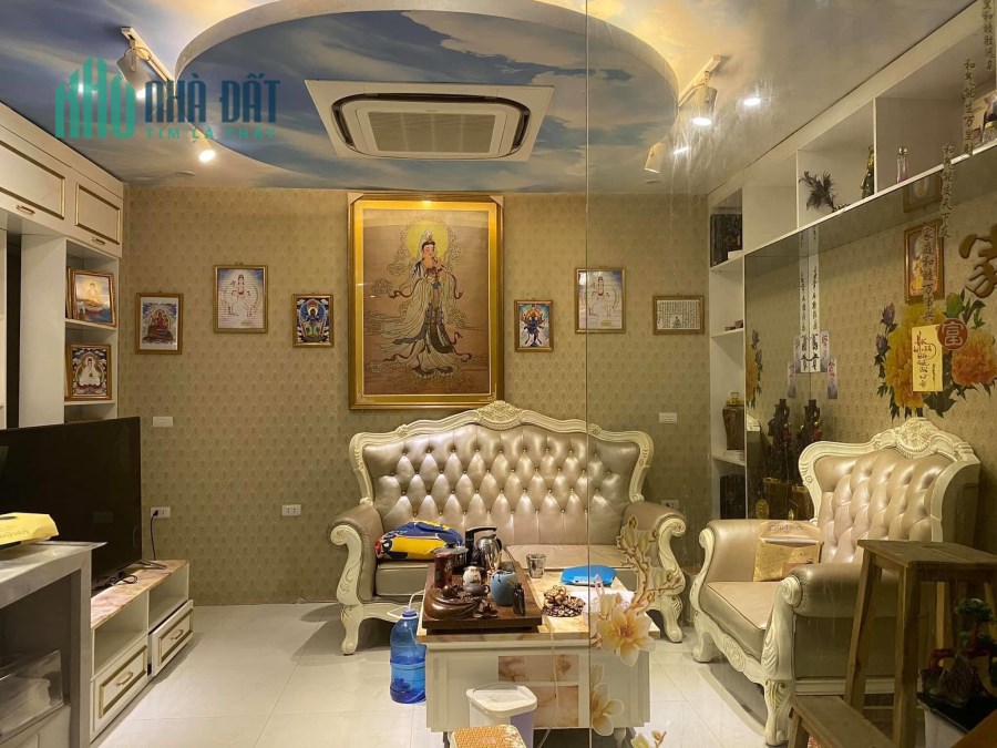 Cần bán nhà Trương định . Nhà đẹp, ở luôn, thiết kế hiện đại, sổ đỏ đẹp.tiện ích phong phú.