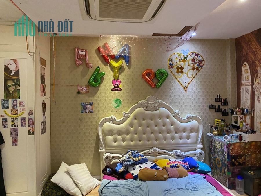 Cần bán nhà Trương định . Nhà đẹp, ở luôn, thiết kế hiện đại, sổ đỏ đẹp.tiện ích phong phú.