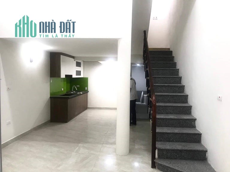 Nhà đẹp Trương Định, 40m2, 4 tầng, ô tô cách 10m, 3 tỉ