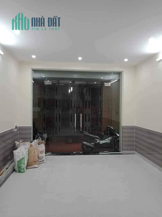 Nhà phân lô ngõ 622 Minh Khai 35m2, mặt tiền 4.2m, 3.6 tỷ