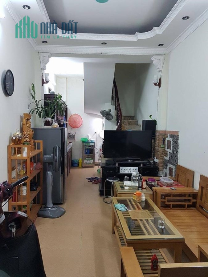 Cần bán gấp nhà Kim Ngưu, oto 3 bước chân, KD, 39m,5t,nhỉnh 2 tỷ.