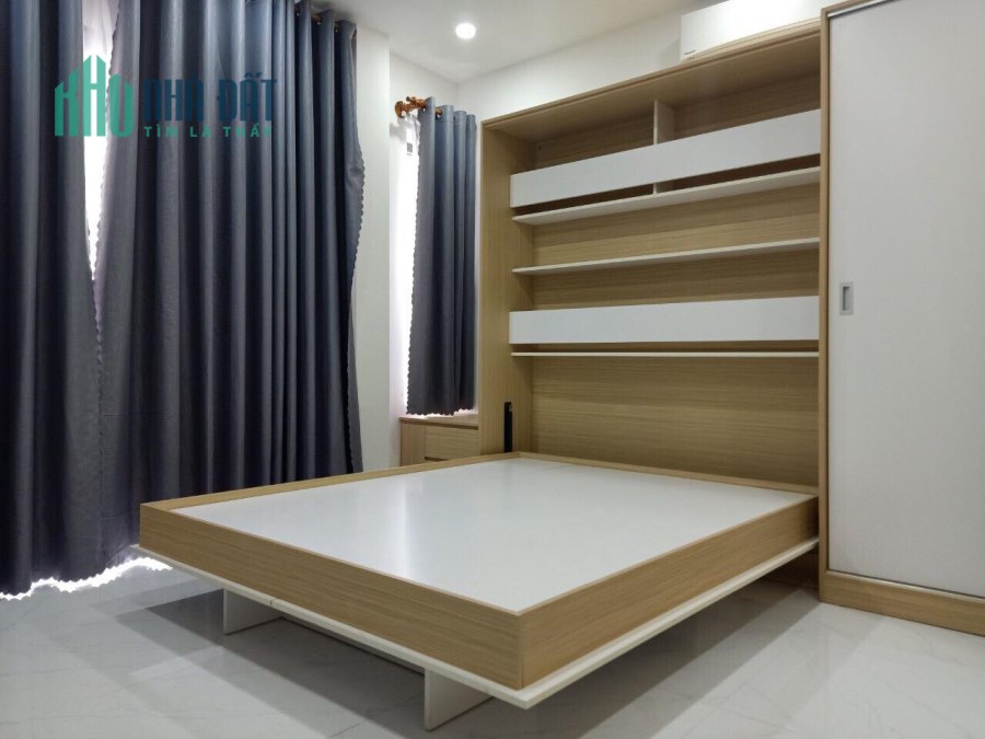 Chỉ 4 tỷ 3 nhà HXH Cao Thắng Phường 12 Quận 10, 4 tầng BTCT .