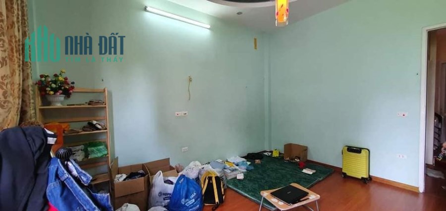 Bán nhà Phố Tây Sơn, Đống Đa. Chỉ 2.8 Tỷ, MT 4m, ô tô, kinh doanh.