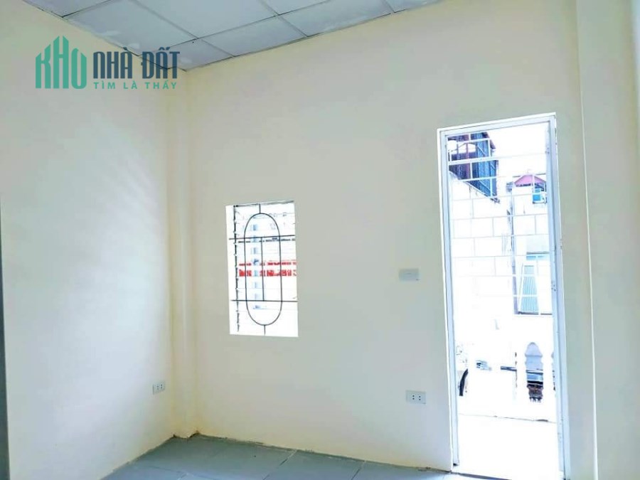 Bán nhà Phố Tây Sơn, Đống Đa. Chỉ 2.8 Tỷ, MT 4m, ô tô, kinh doanh.