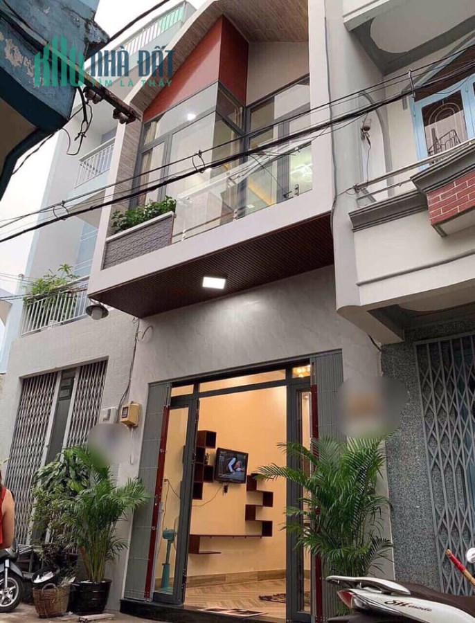 Bán gấp nhà đẹp Nguyễn Chí Thanh, Quận 10, tặng nội thất cao cấp chỉ với giá 2,6 tỷ